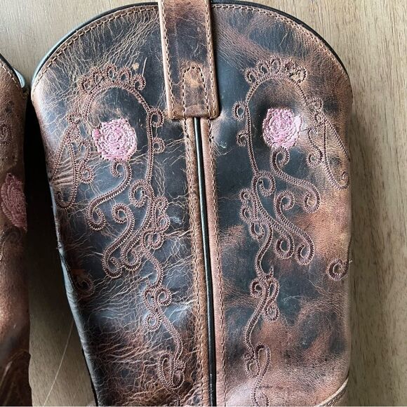 Women Smokey mountain boots style 3771 pattern Rosette, Brown Distress Sz 6 NWOT - Picture 7 of 16